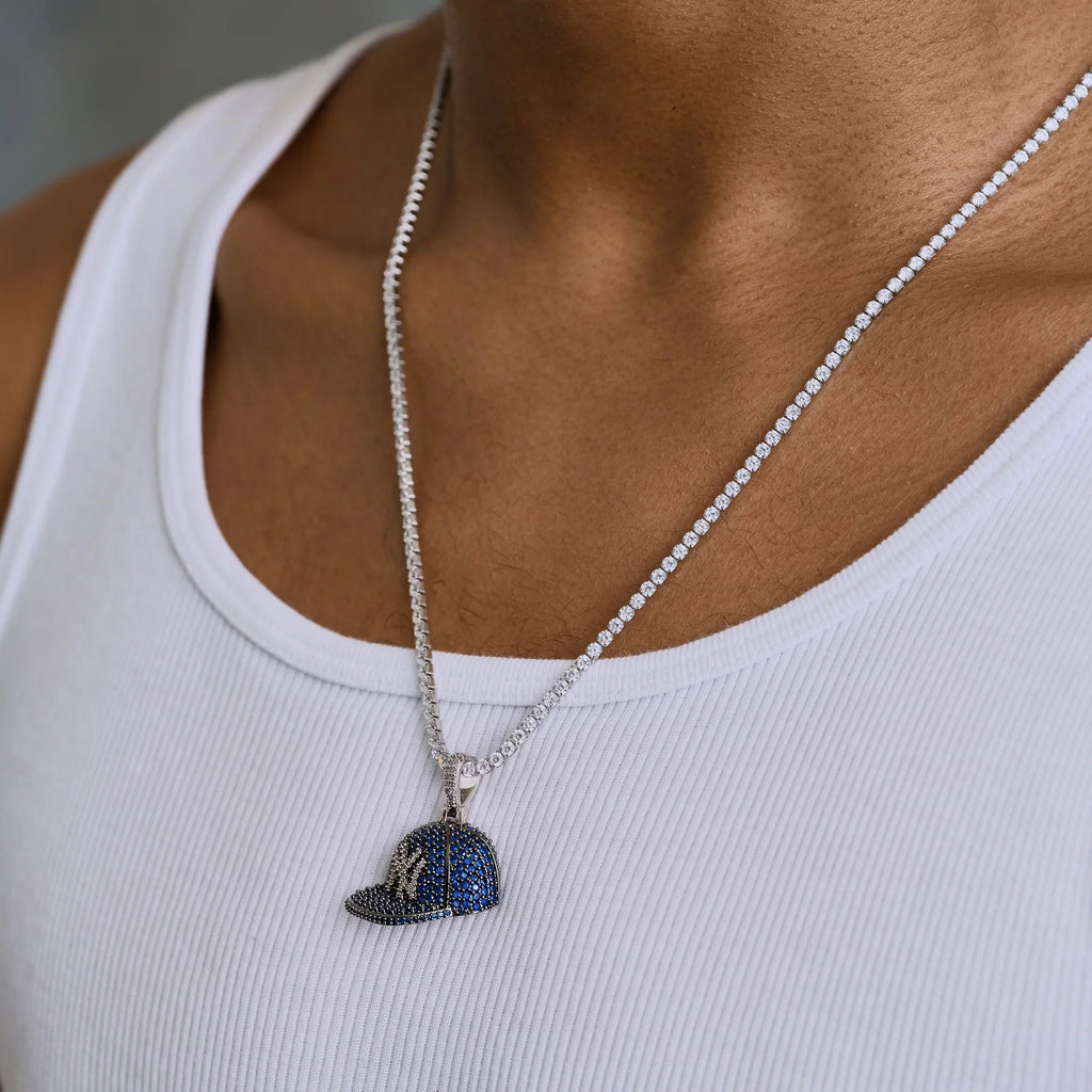 Yankees Official MLB Baseball Cap Logo Pendant in White Gold