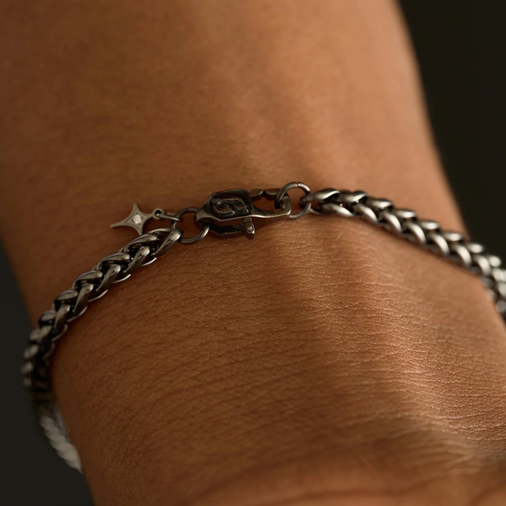 Palm Chain Bracelet in Black - 4mm