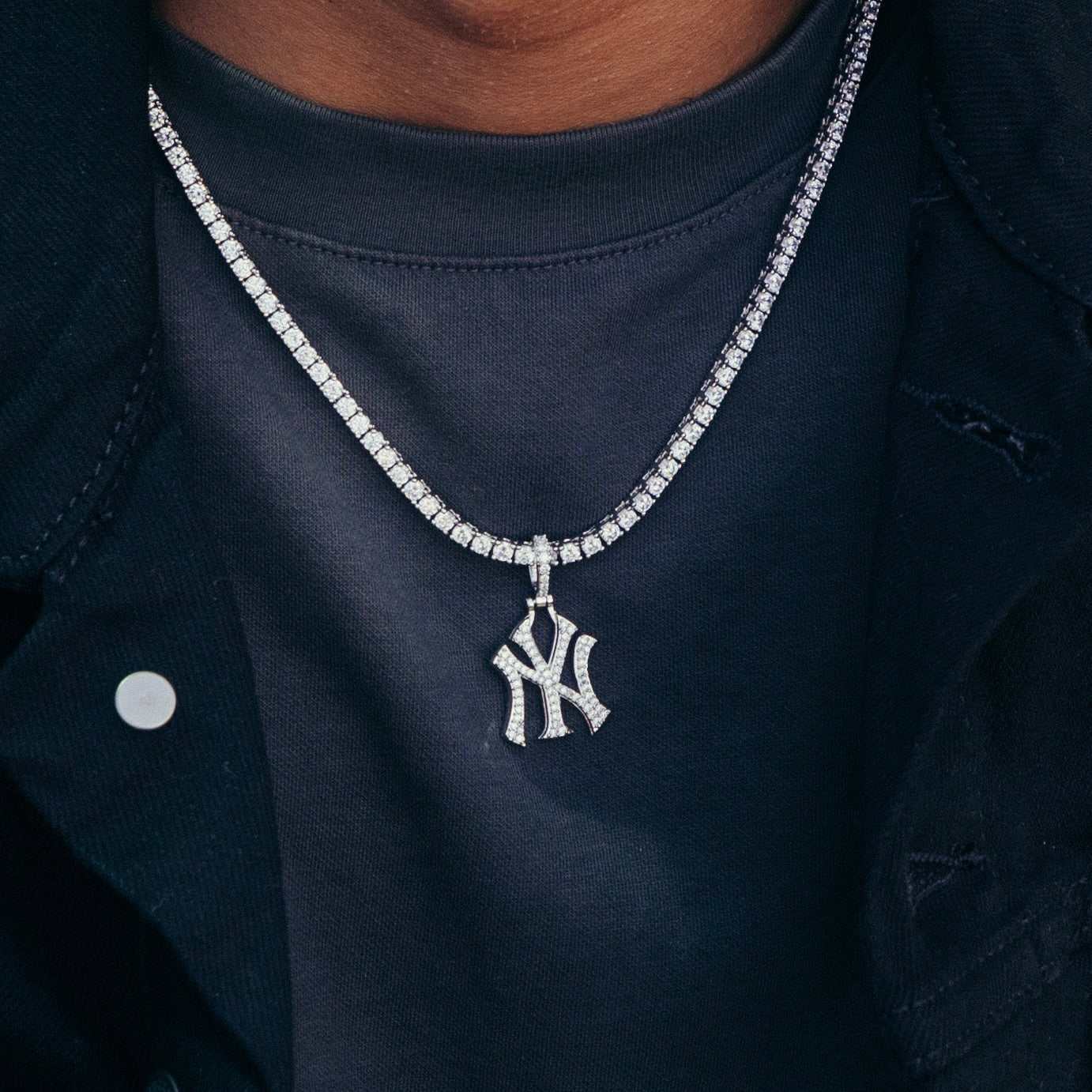 New York Yankees Official MLB Micro Logo Pendant in White Gold