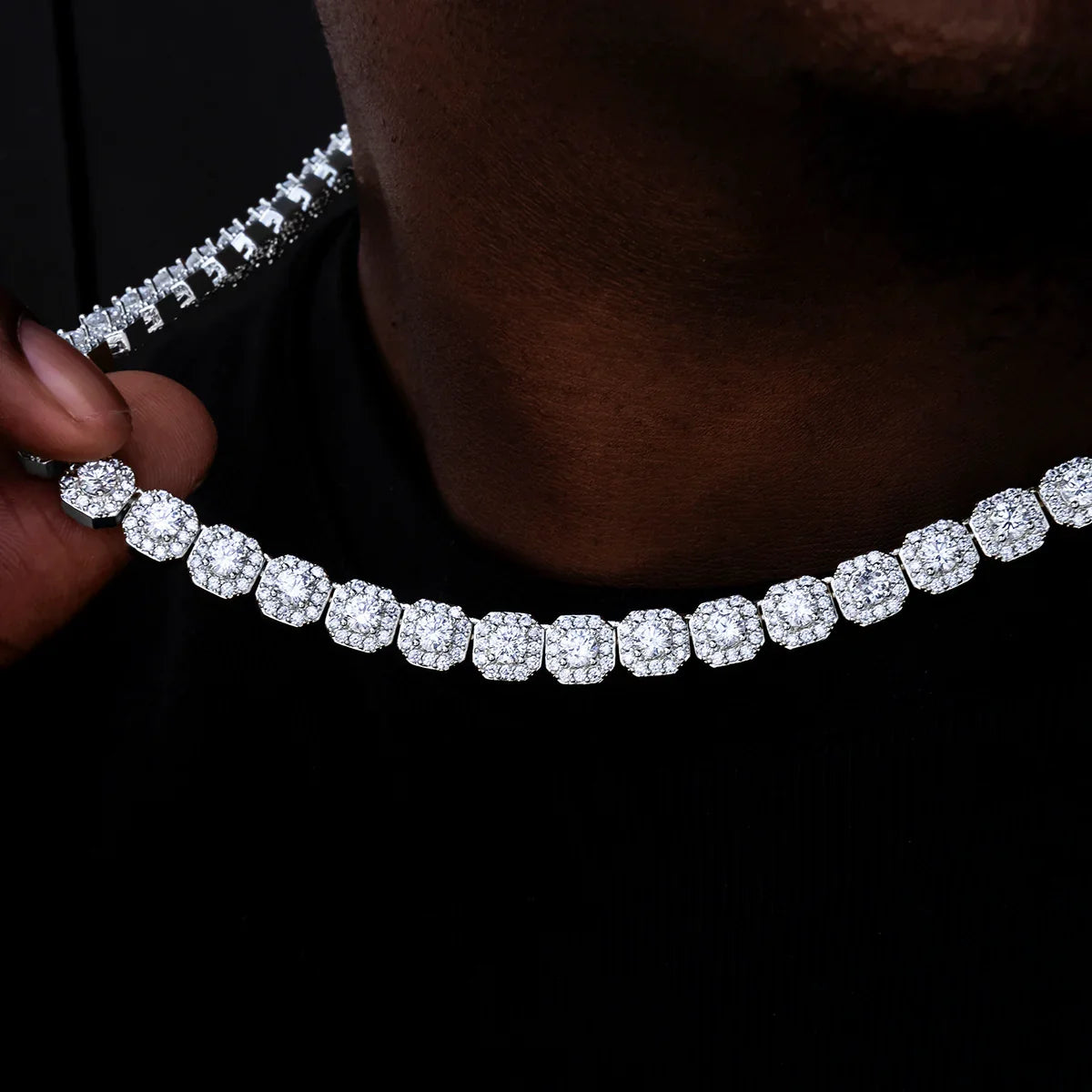 Clustered Tennis Chain in White Gold- 8.5mm