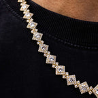 Cloister Link Chain in Yellow Gold - 10mm