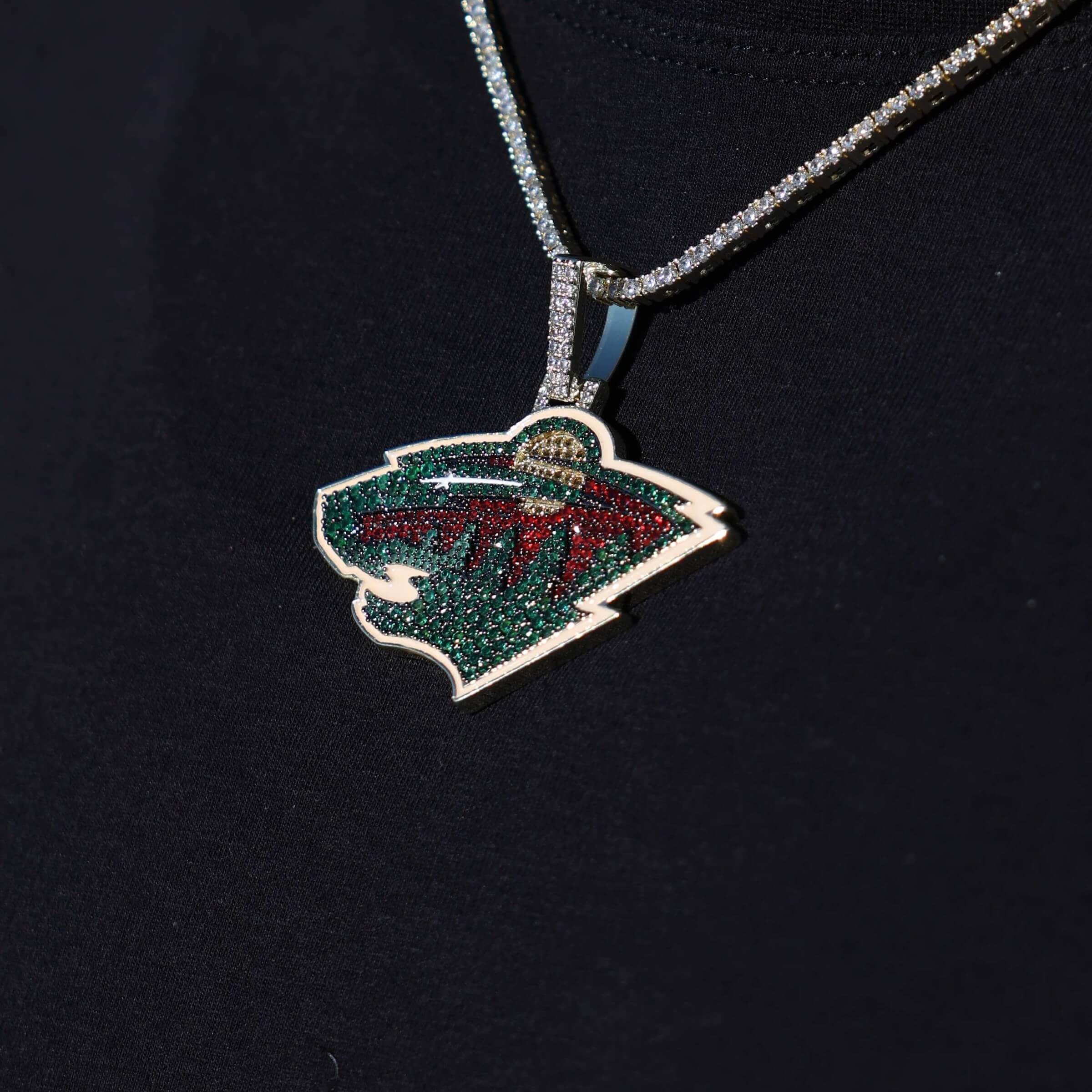 Minnesota Wild Official NHL Logo Pendant in Yellow Gold